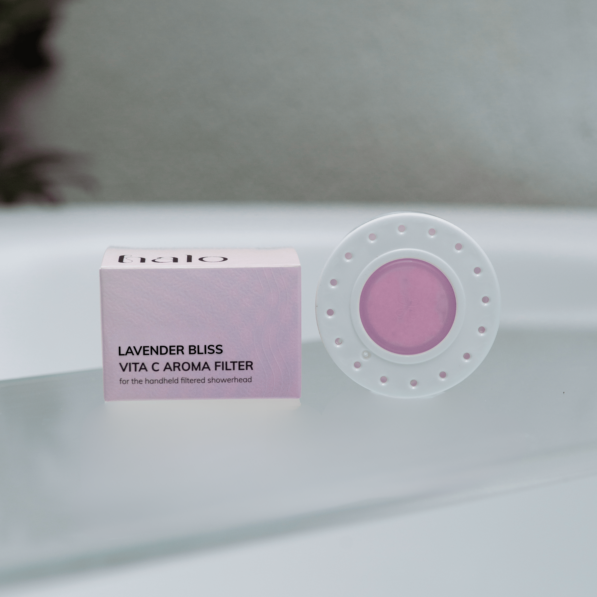 Vitamin C shower filter with lavender aroma for skin health